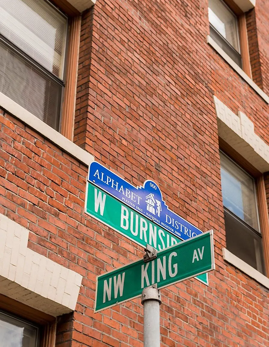 Bel Aire Apartments — Photo 3