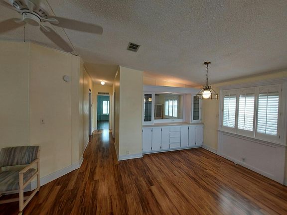 4th image of 4 Bayberry Dr #467