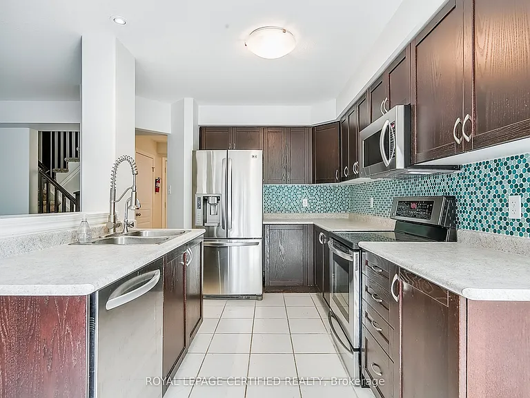 37 Wilkie Cres — Photo 11