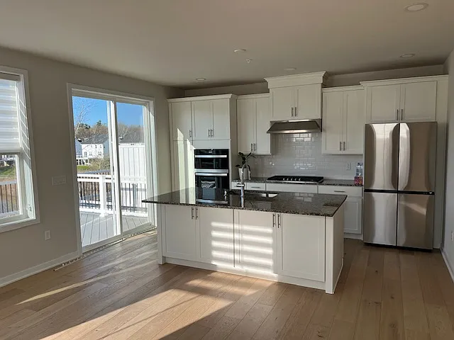 702 Juniper Ct — Photo 7