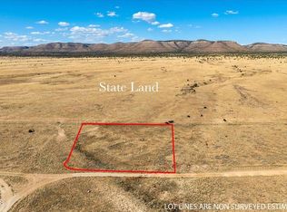 3462 W Limestone Dr, Paulden, AZ 86334