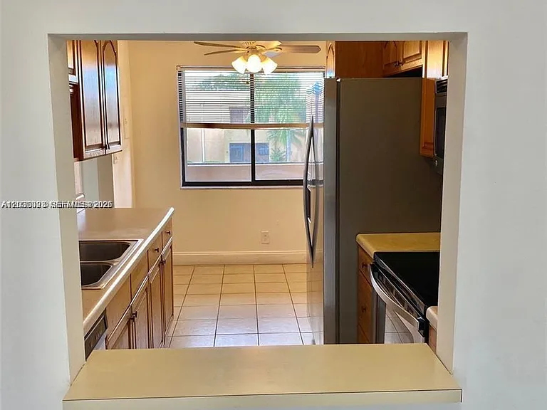 159 Lakeview Dr #204 — Photo 9