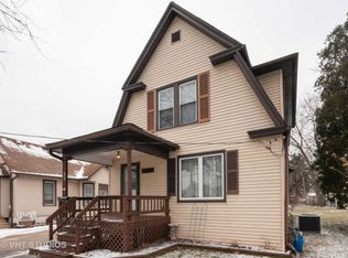 747 Iowa Ave, Aurora, IL 60506