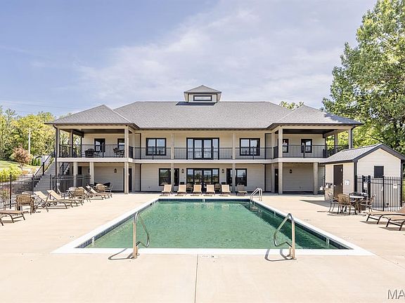 7th image of this home