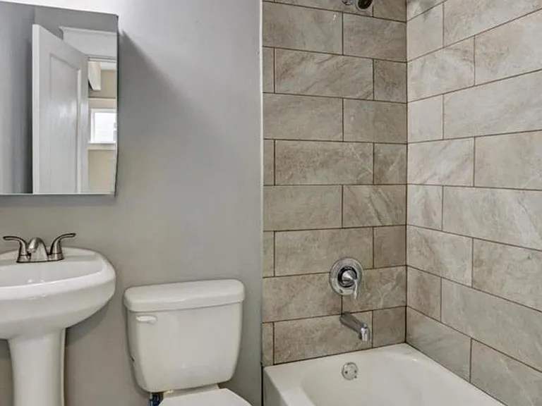 2629 Campbell St — Photo 9