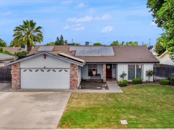 1437 Jackson St, Selma, CA 93662