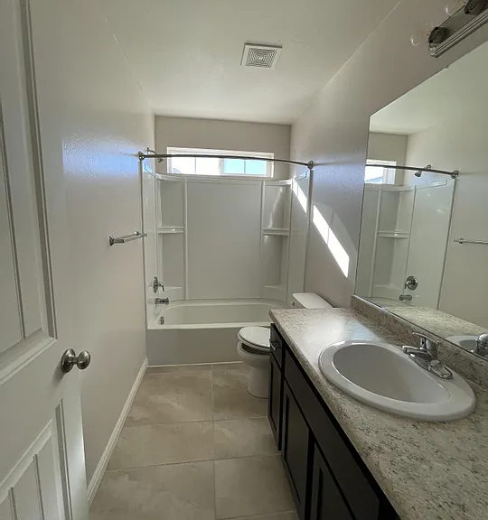 1118 W Stonehaven Dr — Photo 6