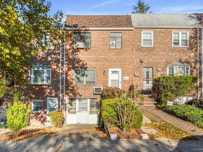 58-15 Clearview Expressway, Oakland gardens, NY, 11364