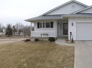 312 Grant St, Reynolds, IL