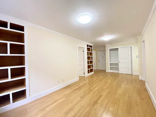 Rented by Bruma Realty LLC | media 20