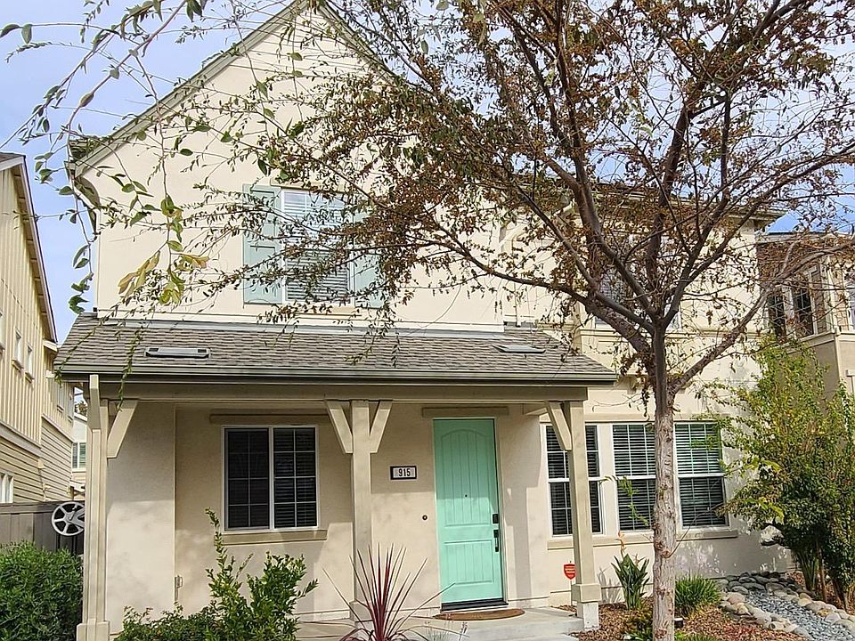 1st image of 915 Woodbury Ln