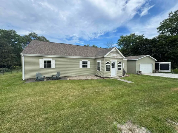 523 S Central Ave, Goodland, IN 47948