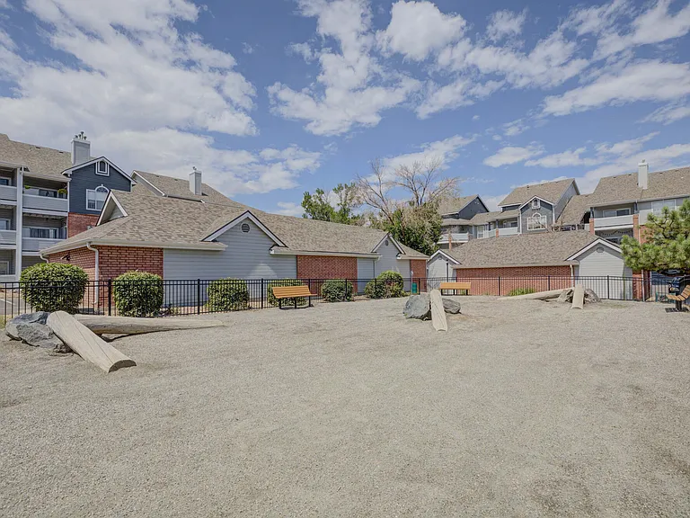 IMT Hyland Hills — Photo 14