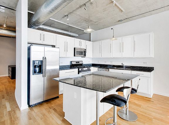 5th image of 125 E 13th St Unit 1012