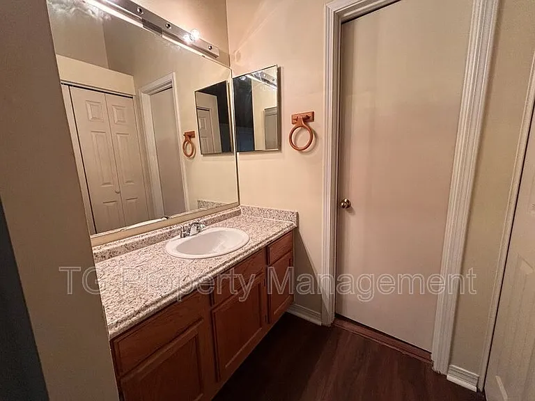 8531 Sturbridge Cir E — Photo 17