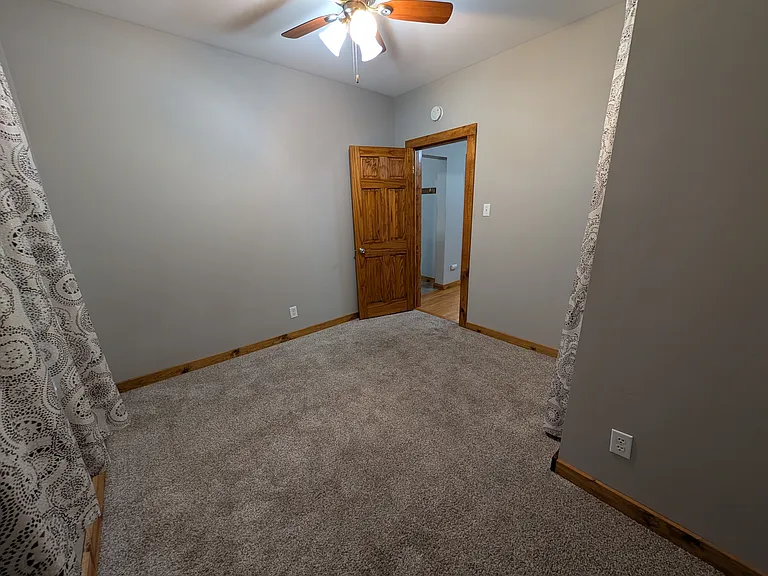 529 Main St — Photo 10