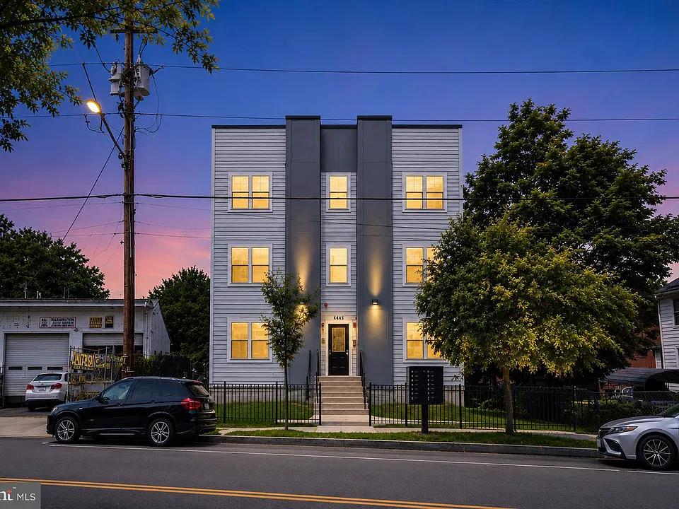 4445 Nannie Helen Burroughs Ave NE #202