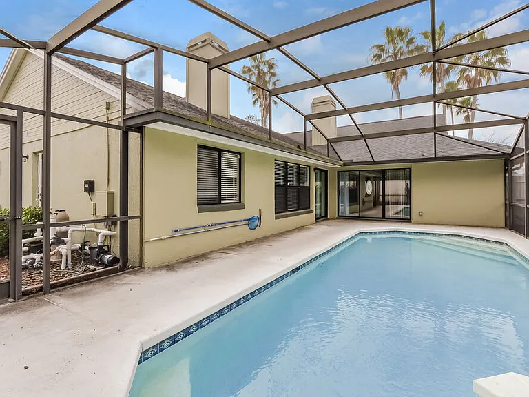 748 Tomlinson Ter — Photo 15