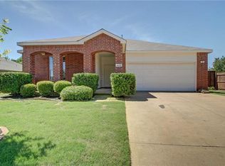 409 River Ridge Rd, Roanoke, TX 76262