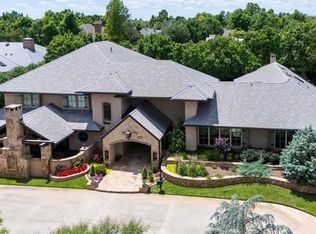 7000 Nichols Rd, Nichols Hills, OK 73116