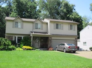21493 Flanders St, Farmington Hills, MI