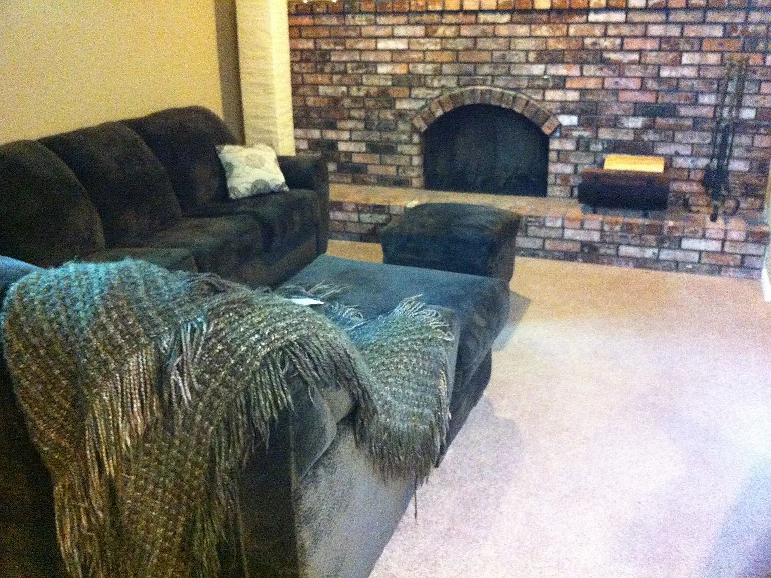 3 bed, 1800 sqft, $1,000 — Photo 2