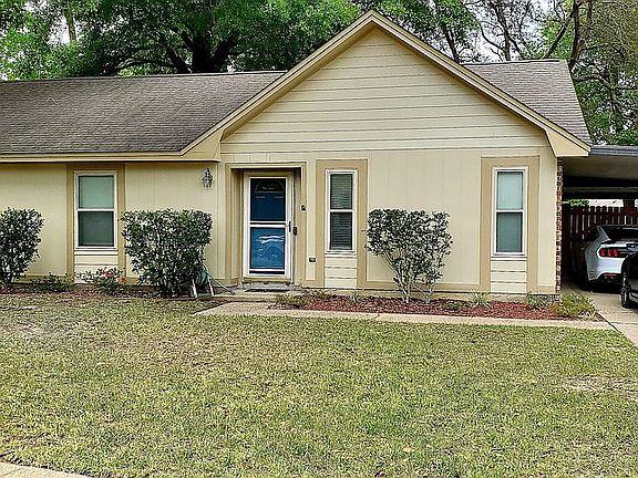2nd image of 4116 Elmcrest Ln