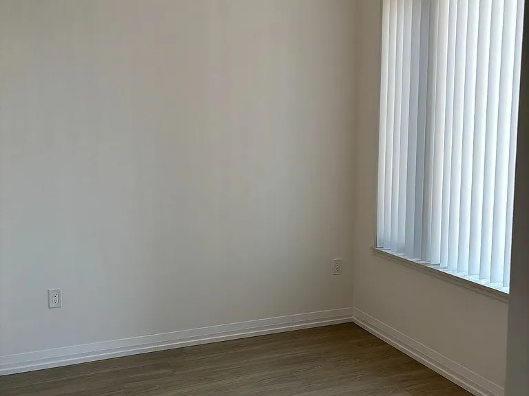 50 Dunfield Ave #917 — Photo 4