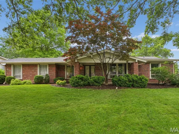 414 Tamarack Dr, Ballwin, MO 63011