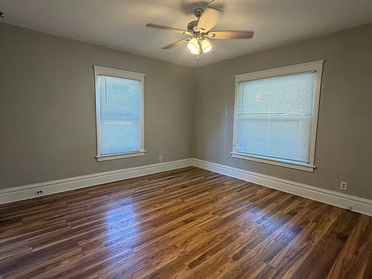 610 N Sycamore St #1 — Photo 28