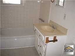 5th image of 8172 Wakefield Ave
