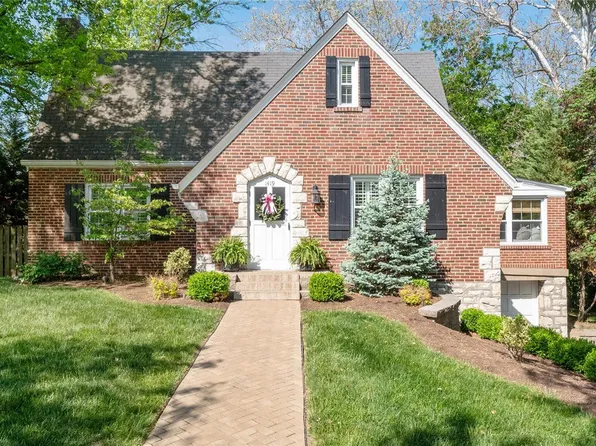 1419 Andrew Dr, Saint Louis, MO 63122