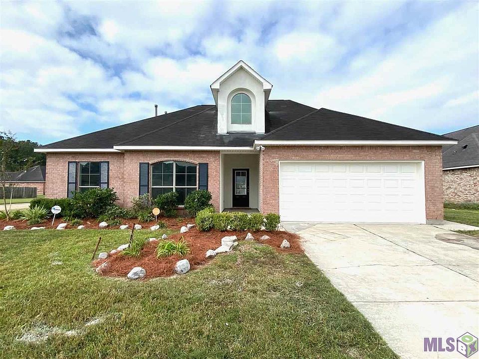 1st image of 25981 Willow Wood St