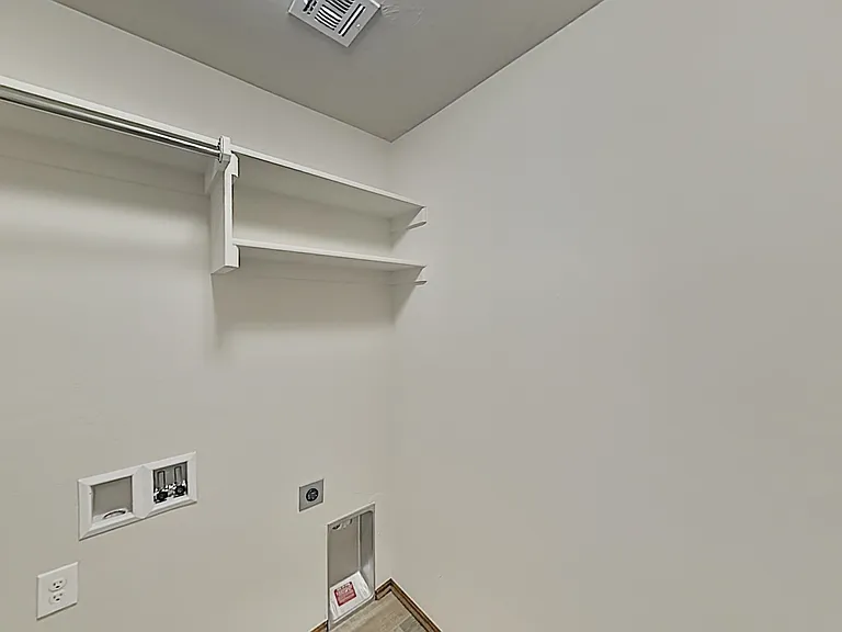 7050 Richardson Ct — Photo 17