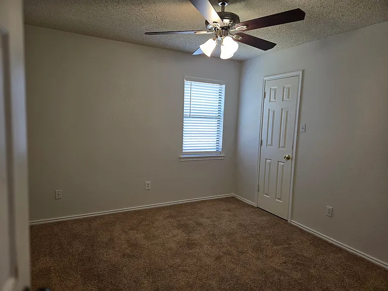 401 Justice Ave — Photo 19