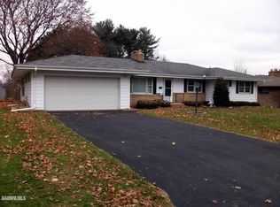 1449 Bolkinwood Dr, Freeport, IL