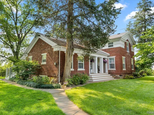 11015 Argentine Rd, Linden, MI 48451