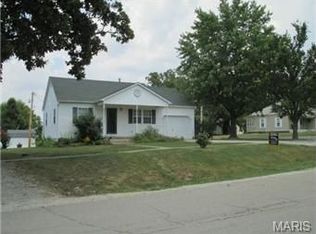 112 E 3rd St, Dixon, MO 65459