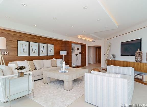 TRUMP #2005 Living Room.