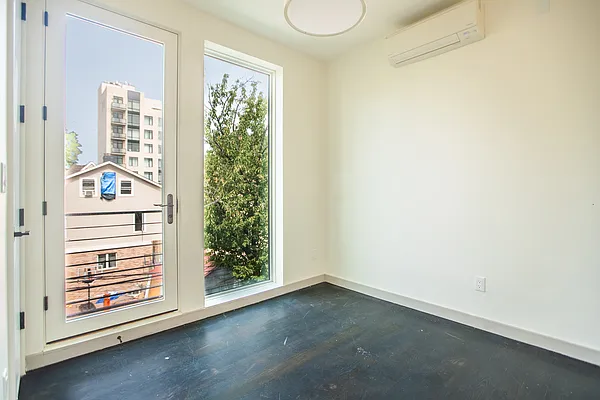 Rented by Jankos Group LLC | media 29