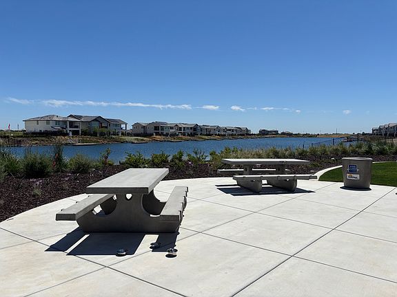 park seating