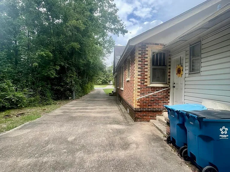 3304 Victory Dr — Photo 12