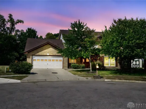 8930 Century Cir, Huber Heights, OH 45424