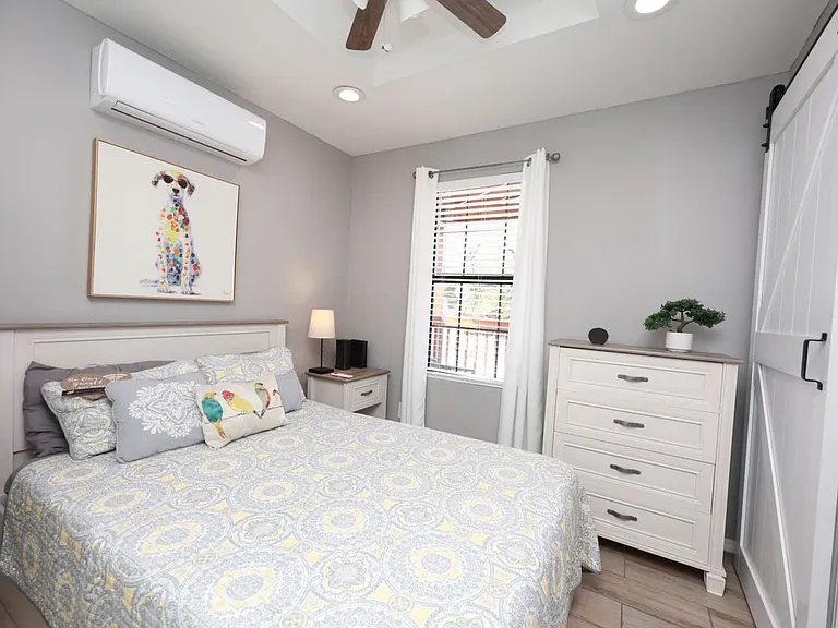 205 S Guerra Ave — Photo 4