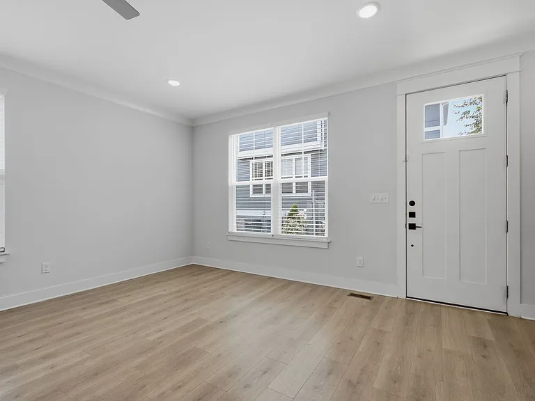 105 Duke St #6 — Photo 6