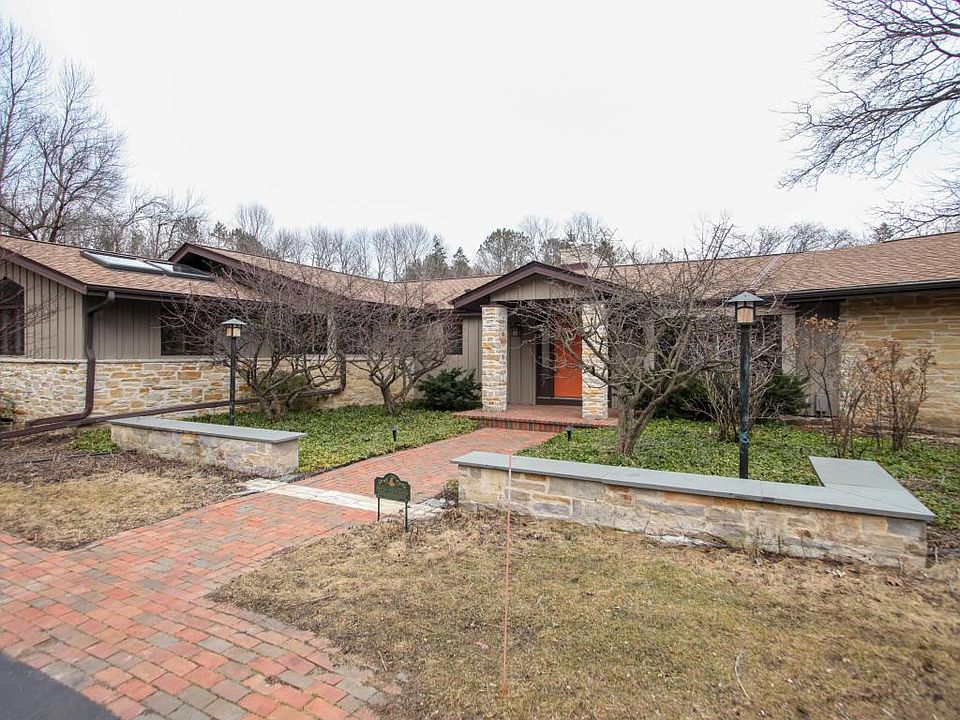 1st image of 8228 N Pelican Ln