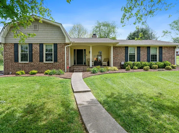 155 Circle Dr, Cottontown, TN 37048