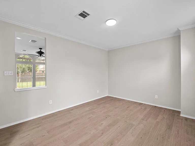2421 Kittyhawk Dr — Photo 35