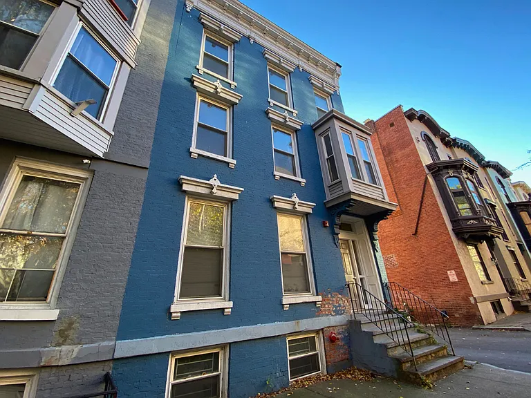 38 State St — Photo 19