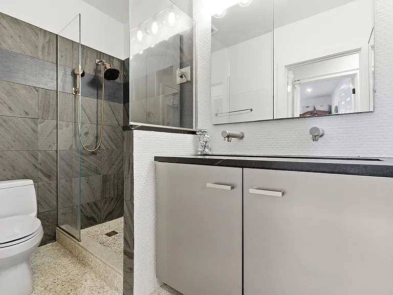 552 Columbus Ave #Penthouse 6 — Photo 21